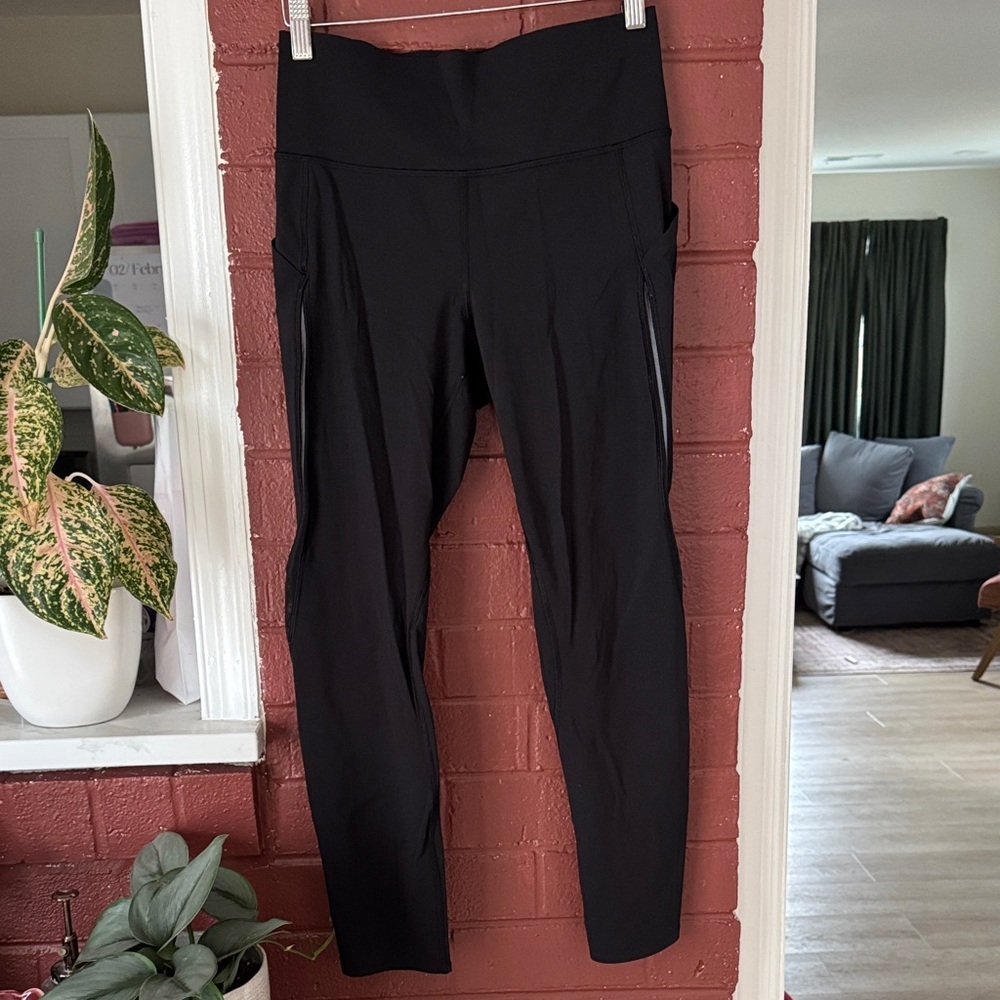 Lululemon Inspire Crop II